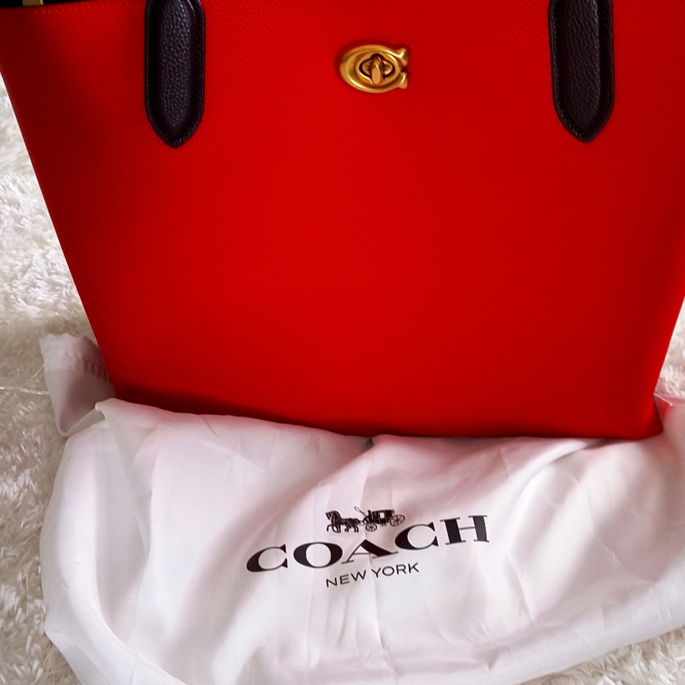 Coach NWT Willow Tote Bag